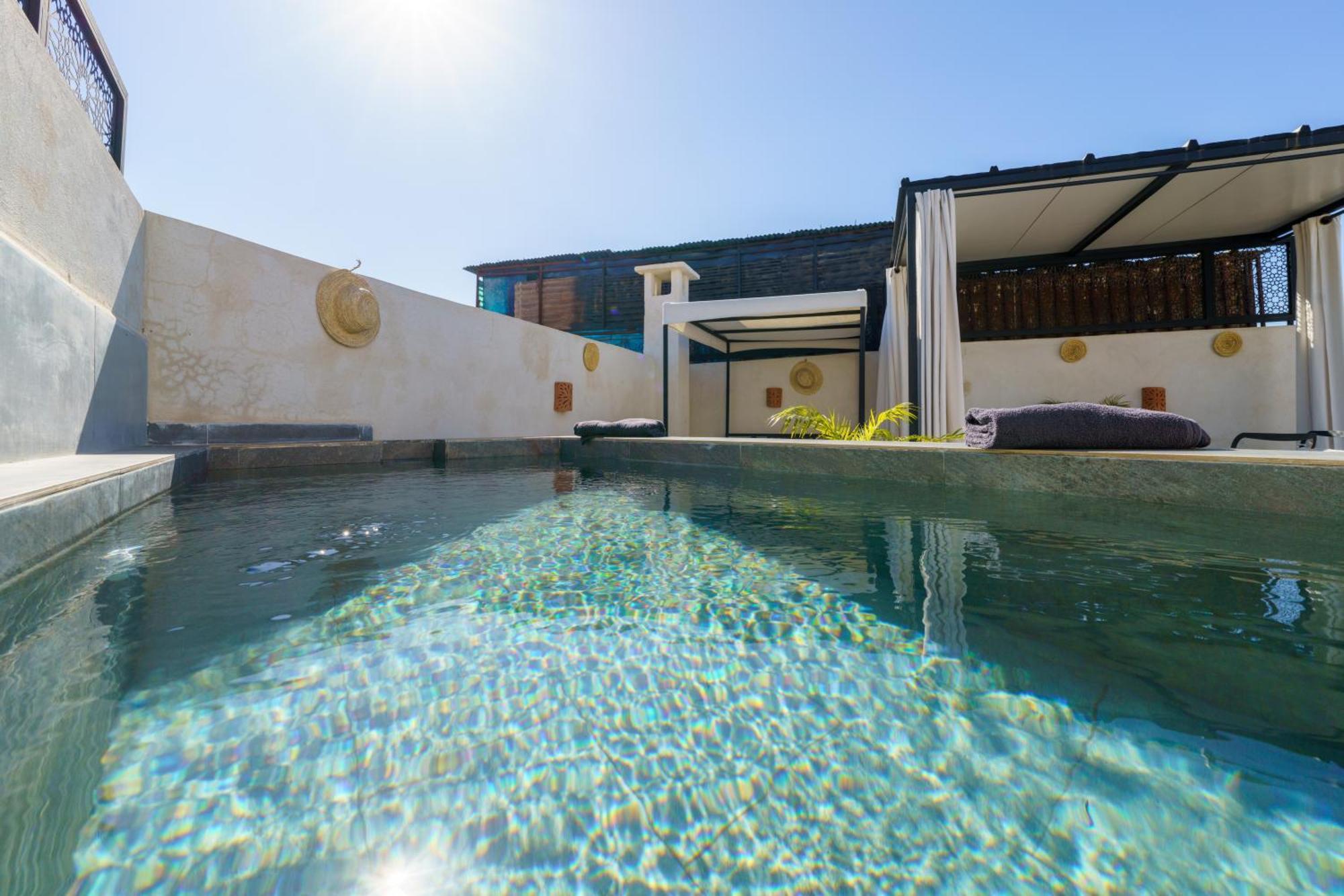 Riad 4 Chambres - Piscine & Petit Dejeuner Gratuit - Wifi Fibre Optique Марракеш Экстерьер фото