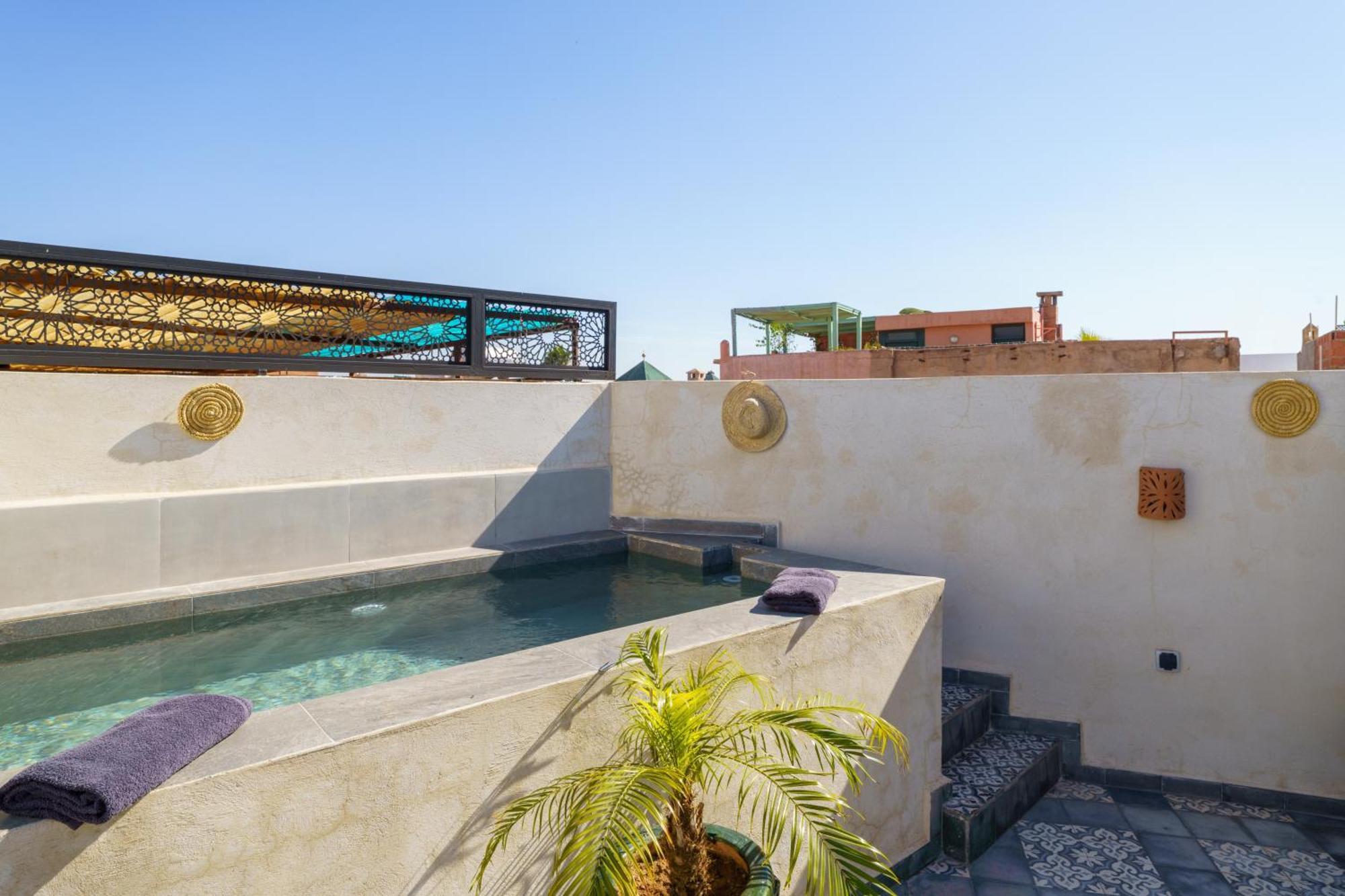 Riad 4 Chambres - Piscine & Petit Dejeuner Gratuit - Wifi Fibre Optique Марракеш Экстерьер фото